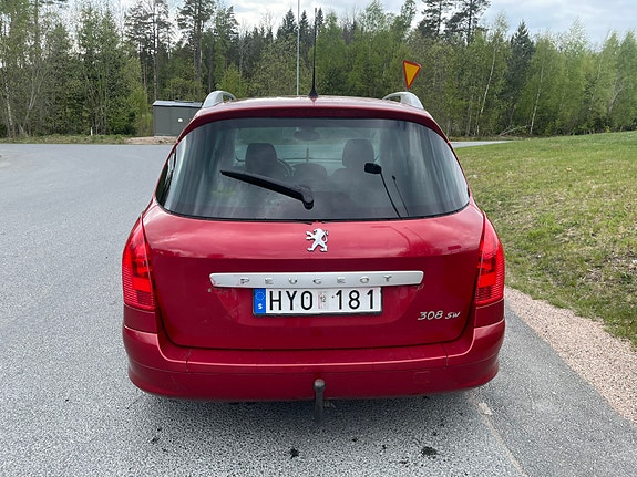 Peugeot 308 SW 4 of 9