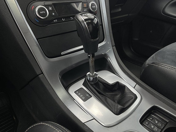 Ford Mondeo 9 of 18