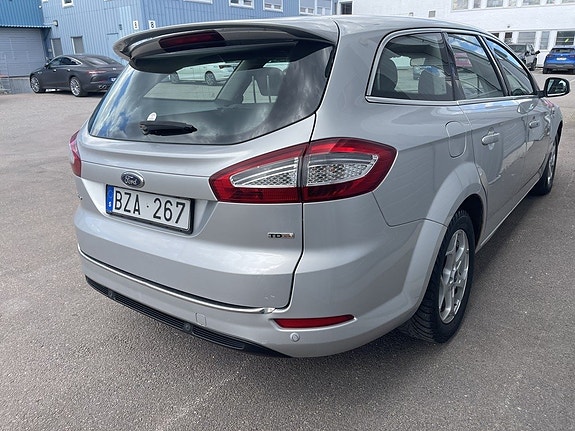 Ford Mondeo 4 of 5