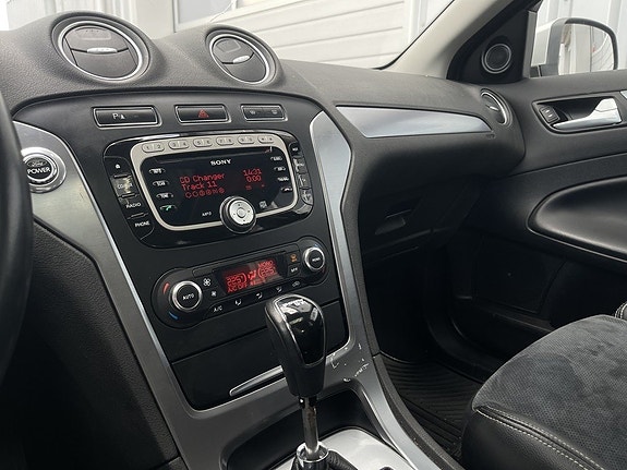 Ford Mondeo 17 of 18