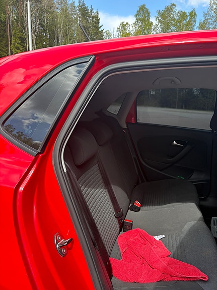 Volkswagen Polo 10 of 16