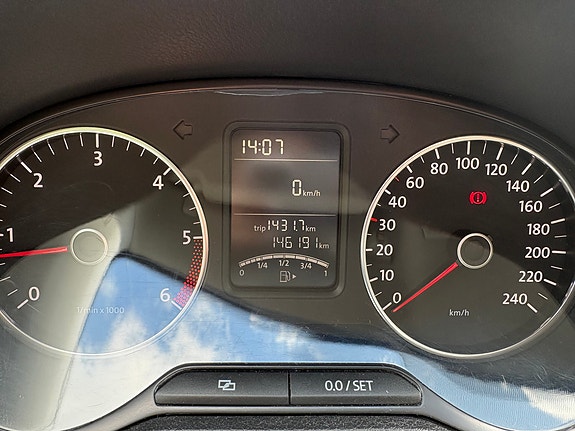 Volkswagen Polo 11 of 16
