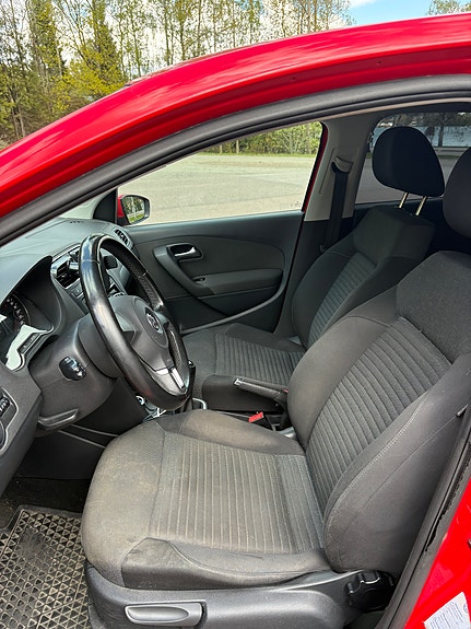 Volkswagen Polo 13 of 16