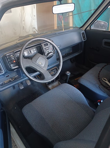 Ford Fiesta 4 of 13