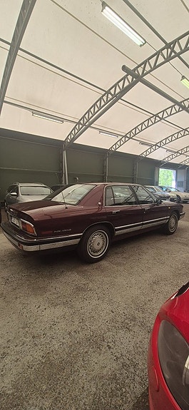 Buick Park Avenue 4 of 13