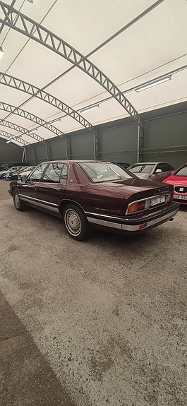 Buick Park Avenue 5 of 13