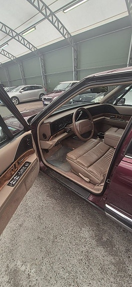 Buick Park Avenue 7 of 13