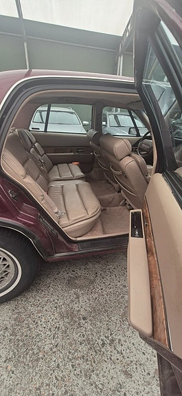 Buick Park Avenue 11 of 13