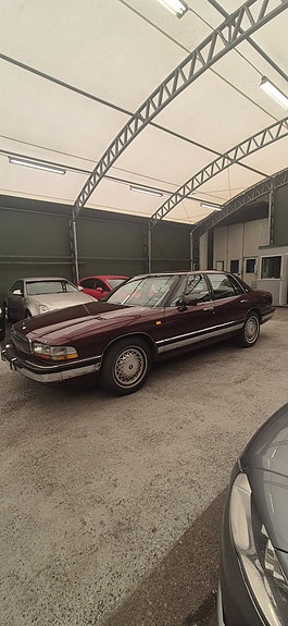 Buick Park Avenue 2 of 13