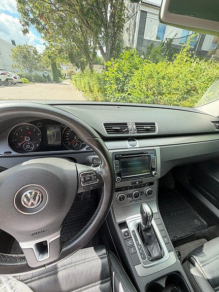 Volkswagen Passat 8 of 11