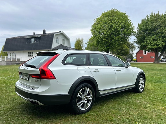 Volvo V90 Cross Country 5 of 5