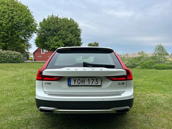 Volvo V90 Cross Country 4 of 5