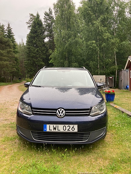Volkswagen Touran 4 of 5