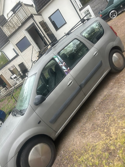 Dacia Logan 2 of 5