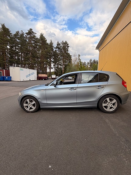 BMW 118d 8 of 9