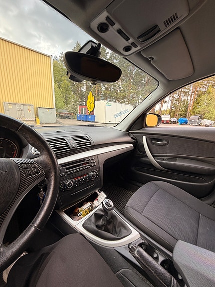BMW 118d 7 of 9