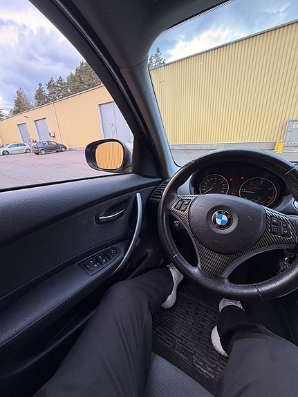 BMW 118d 9 of 9