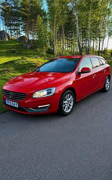 Volvo V60 3 of 5