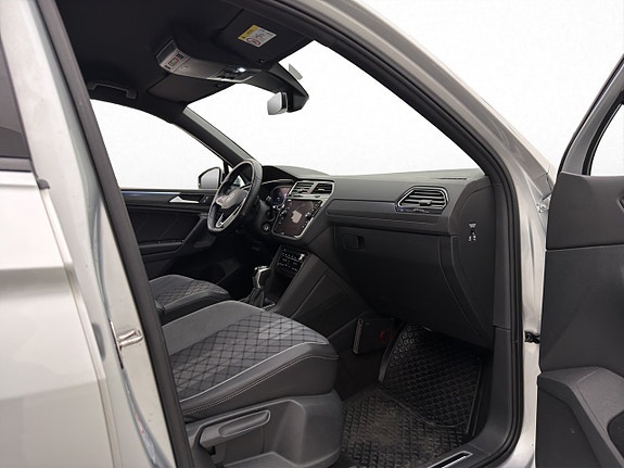 Volkswagen Tiguan 10 of 30