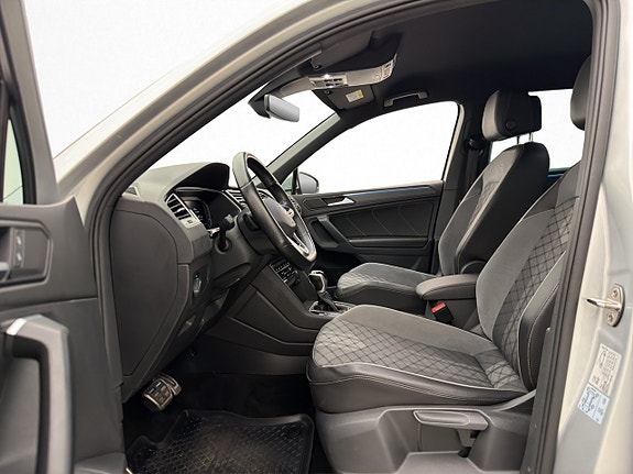 Volkswagen Tiguan 12 of 30