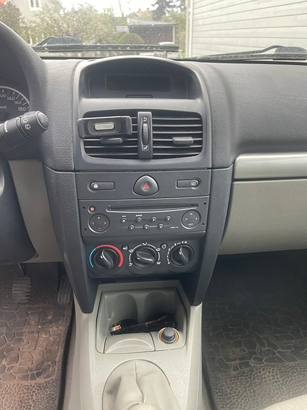 Renault Clio 2 of 5