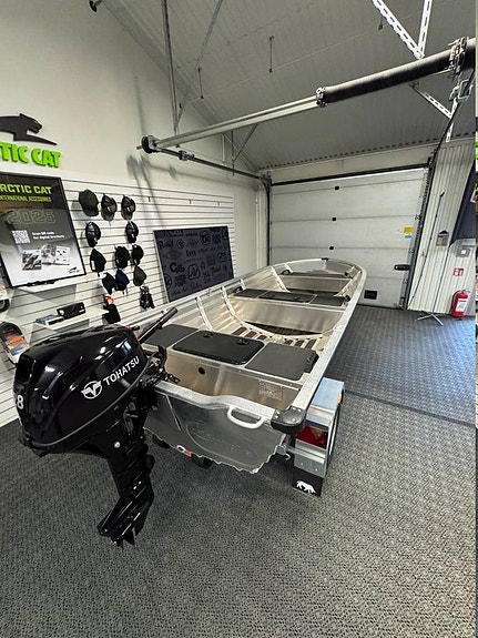 Båtpaket Kimple 440 Adventure 9,8 hk Tohatsu + respo trailer