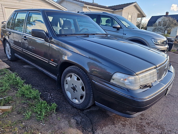 Volvo 960 2 of 5
