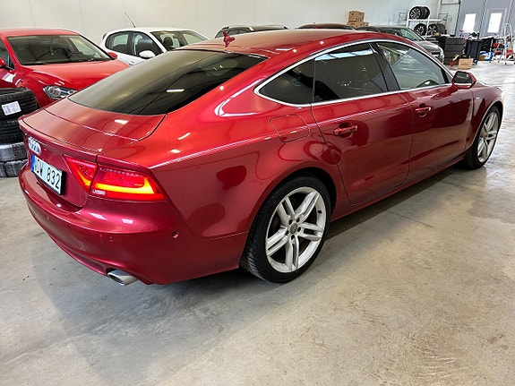 Audi A7 4 of 5