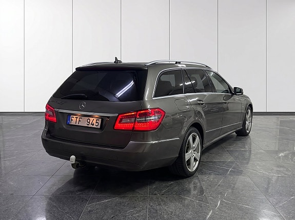 Mercedes-Benz E220 6 of 16