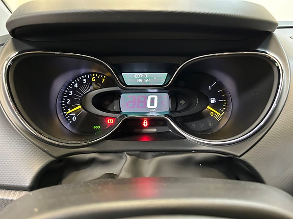 Renault Captur 9 of 16