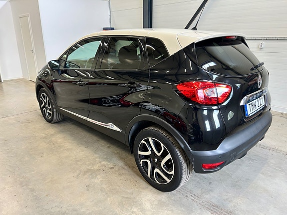 Renault Captur 2 of 16