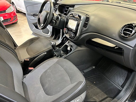 Renault Captur 15 of 16