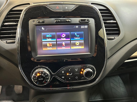 Renault Captur 10 of 16