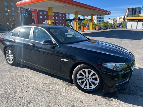 BMW 520d 3 of 5