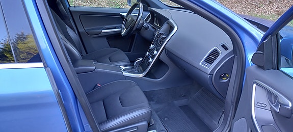 Volvo XC60 9 of 12