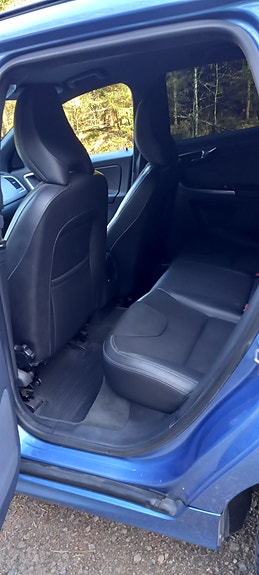 Volvo XC60 8 of 12
