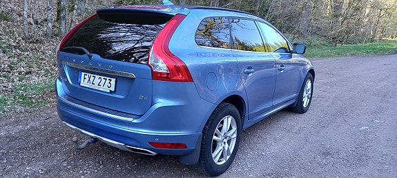 Volvo XC60 4 of 12