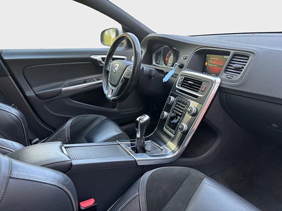 Volvo S60 5 of 5