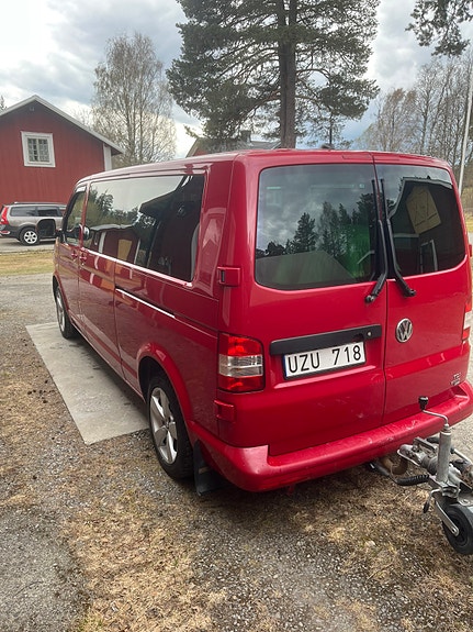 Volkswagen Caravelle 4 of 5