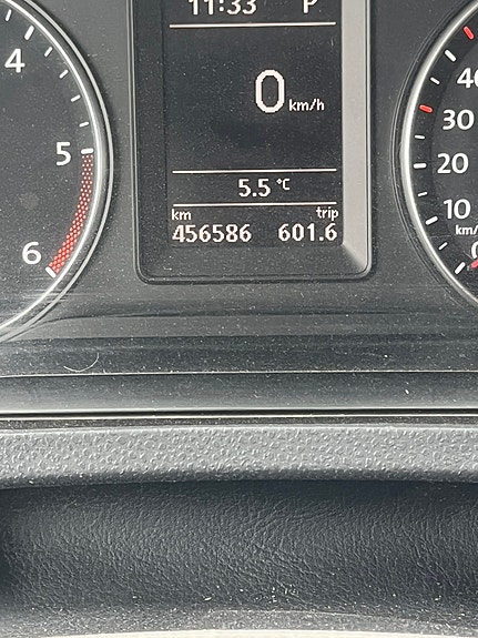Volkswagen Caravelle 5 of 5