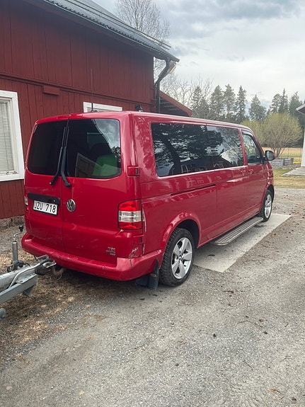 Volkswagen Caravelle 3 of 5