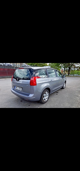 Peugeot 5008 3 of 5
