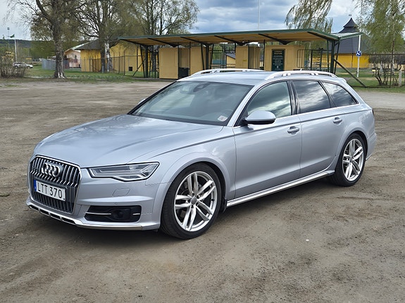 Audi A6 allroad 2 of 5
