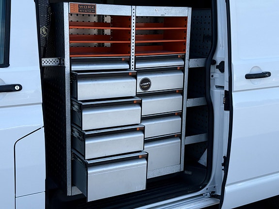 Volkswagen Transporter 3 of 5