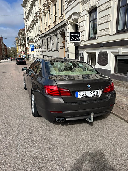 BMW 520d 3 of 5