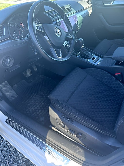 Skoda Superb 9 of 9