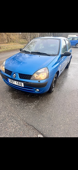 Renault Clio 3 of 3
