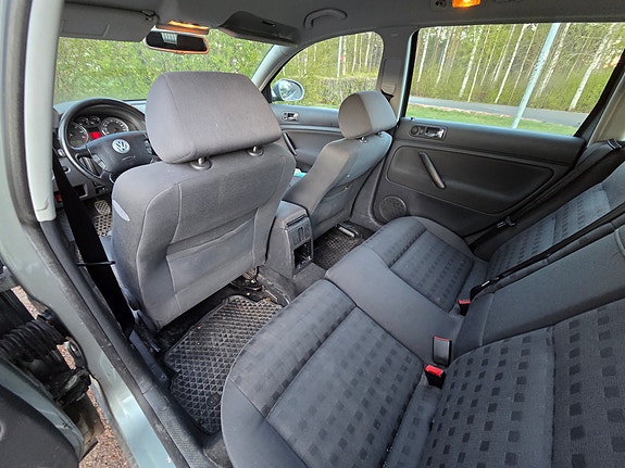 Volkswagen Passat 5 of 5