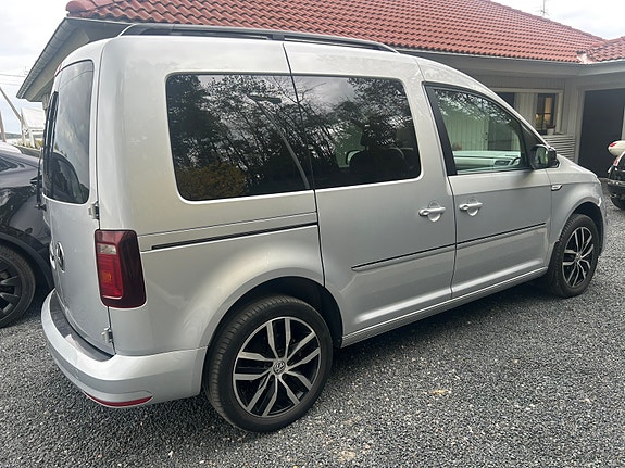 Volkswagen Caddy 4 of 5