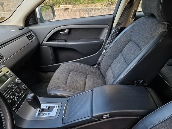 Volvo XC70 10 of 10